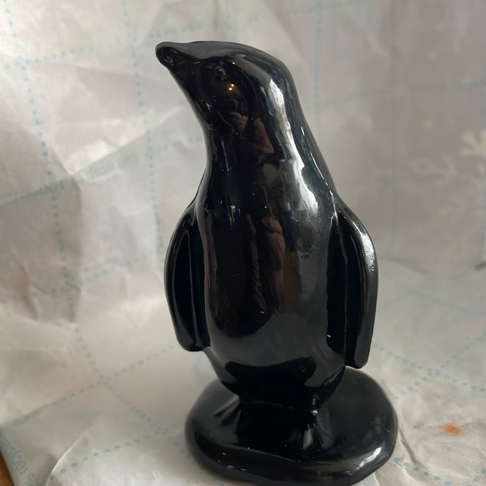 Boyd Glass Artie Penguin Classic Black